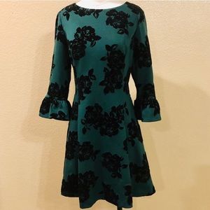 Jessica Howard emerald green floral rose dress